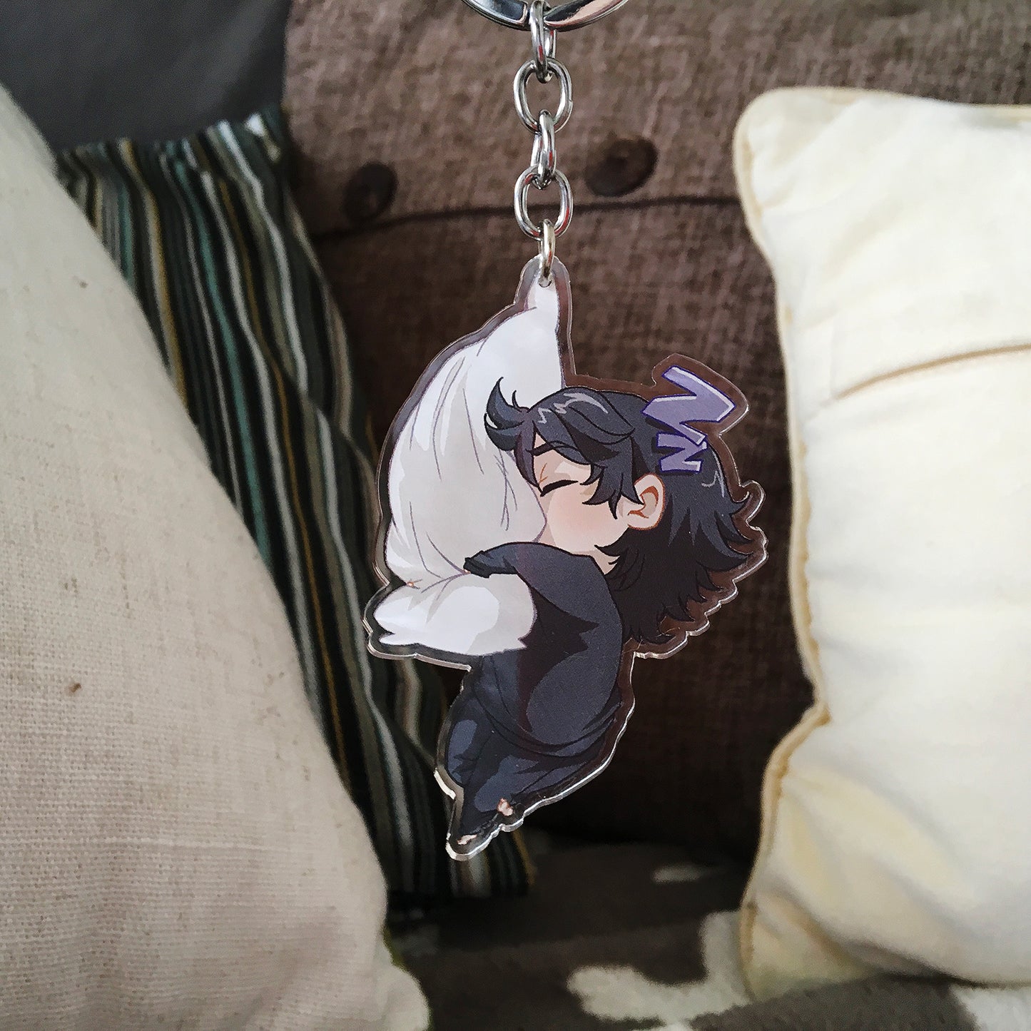[Acrylic Keychain] Hug the pillow